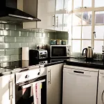 Urban Escape Stylish 3Bedroom In Watford Center